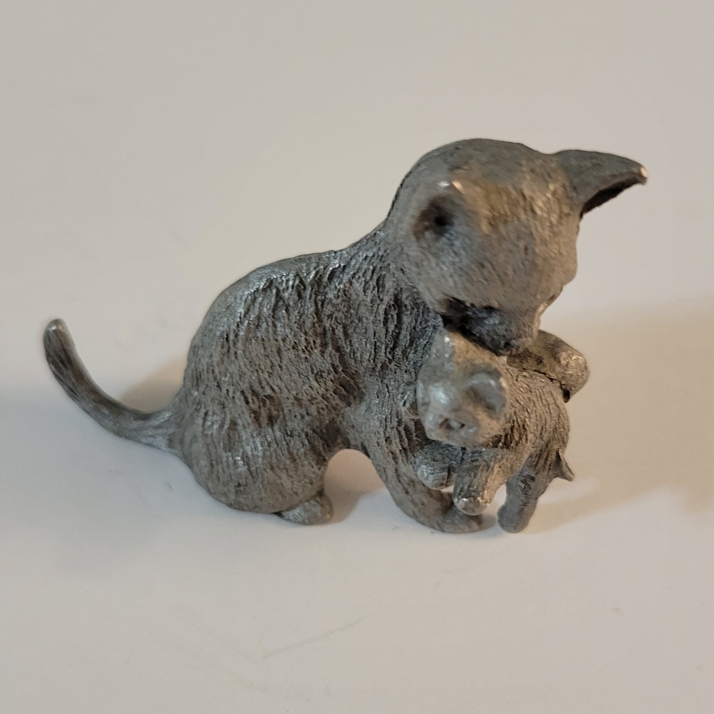 Spoontiques Pewter Miniature Cat Figurine Momma With Baby
